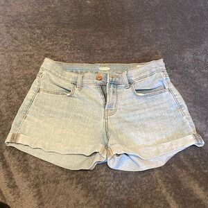 Old navy light wash cuffed jean shorts